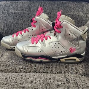 Jordan 6 Valentine's Day US 4Y